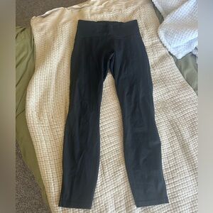 Lululemon black leggings with mesh on the sides
